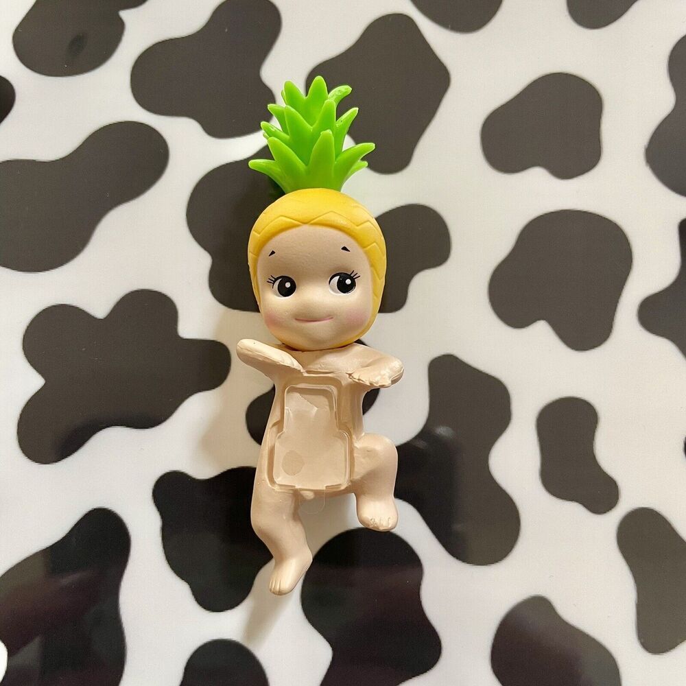 Sonny Angel Hippers Pineapple Harvest series Mini Figure Fruit Vegetable Attach